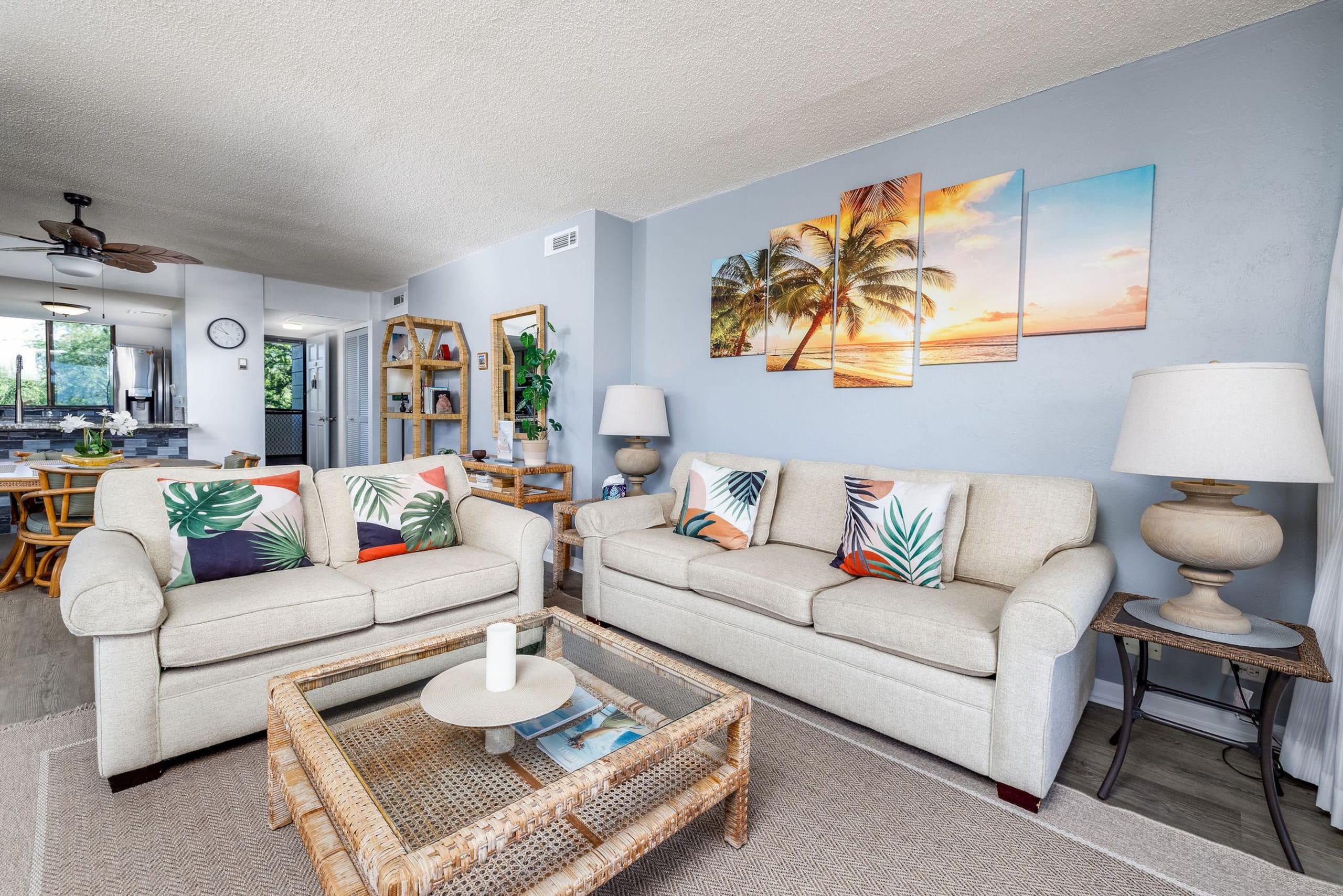 Condo in Kailua-Kona · ★4.74 · 2 bedrooms · 4 beds · 2 private baths - Image 7