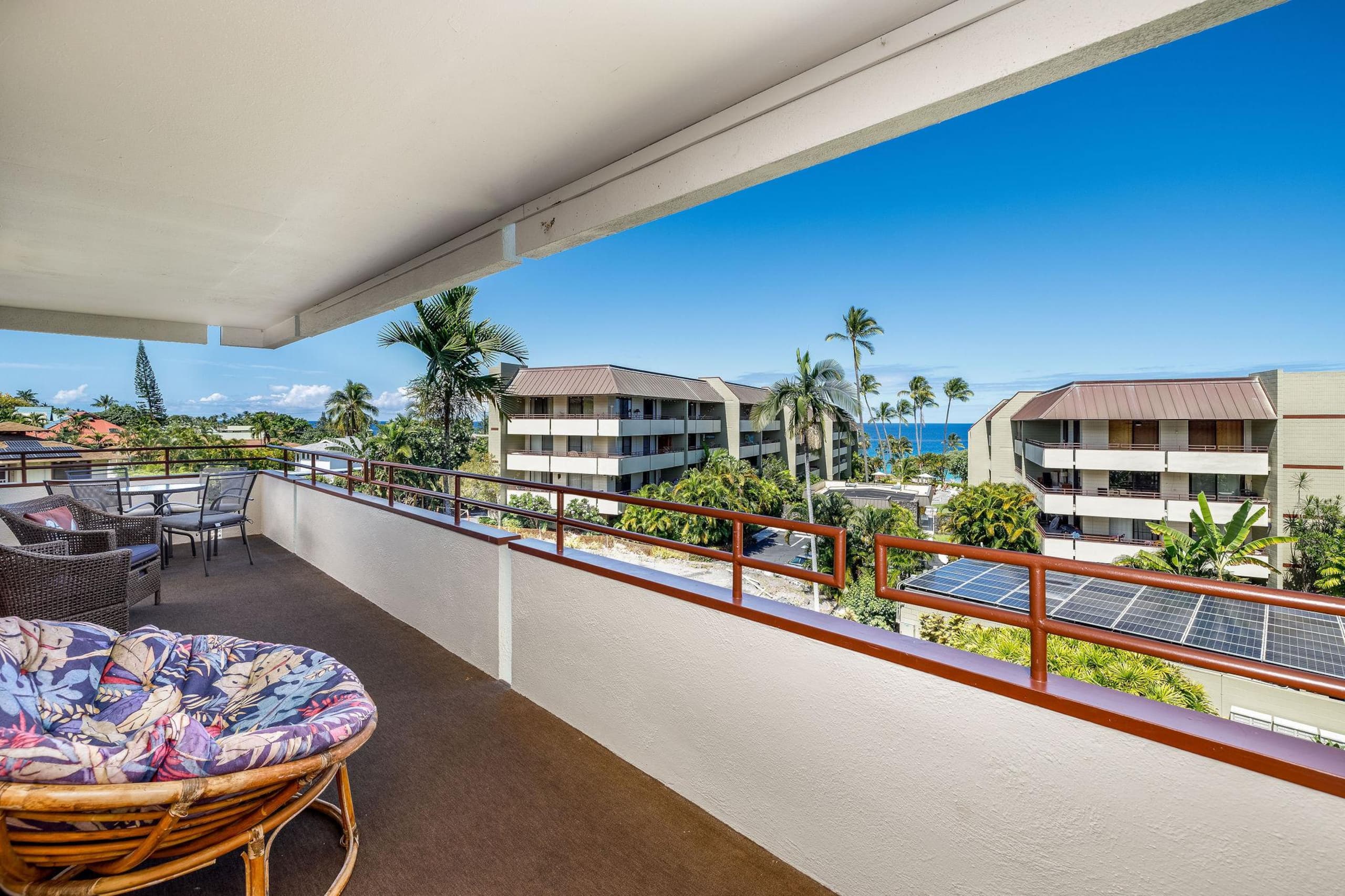 Condo in Kailua-Kona · ★4.74 · 2 bedrooms · 4 beds · 2 private baths - Image 38