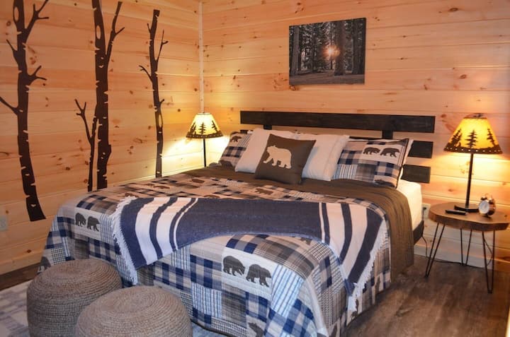 Old Man's Cave Bedroom 5