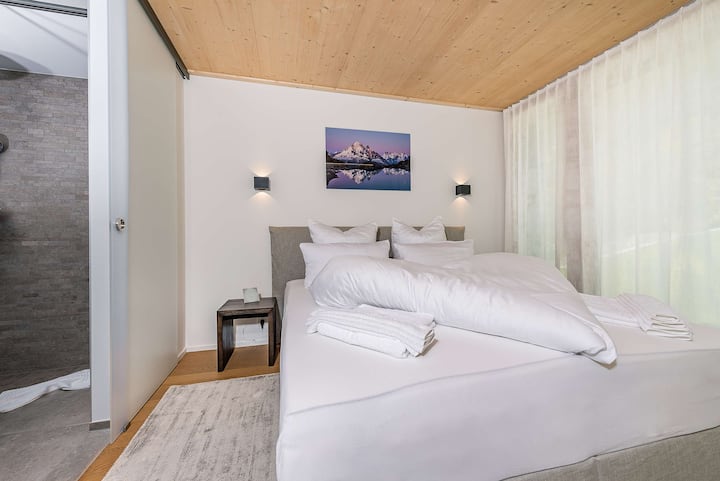 ห้องนอน – ผ่อนคลายและอบอุ่น