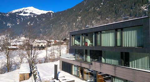 Design Chalet with Wellness near the Slopes