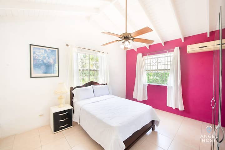 ห้องนอน 3 มีสีสันและอีกเตียงใหญ่/เตียงใหญ่