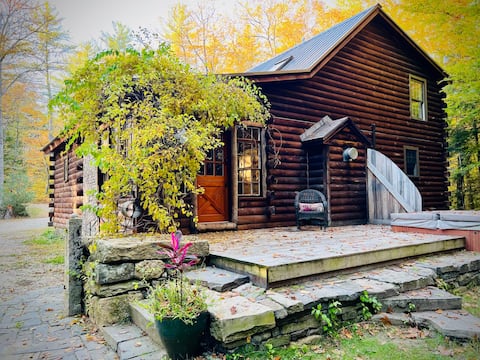 Enchanting dog-friendly cabin near N Conway skiing