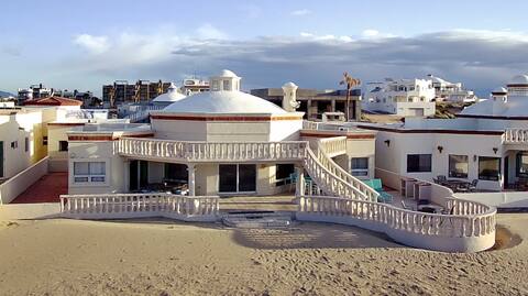Casa Semana- Beachfront home (up to 19 guests!)