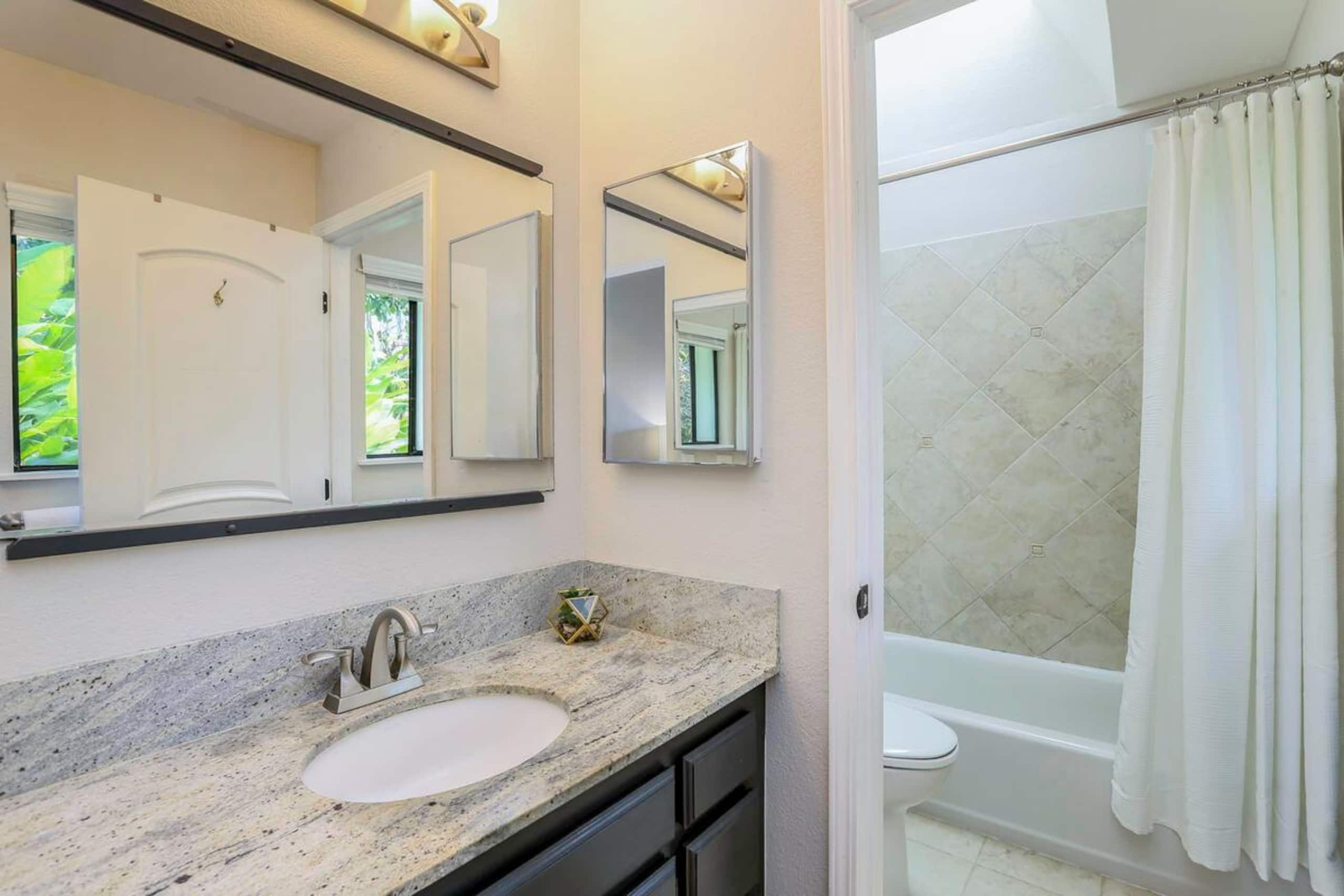 Home in Princeville · ★4.96 · 3 bedrooms · 3 beds · 2 baths - Image 19