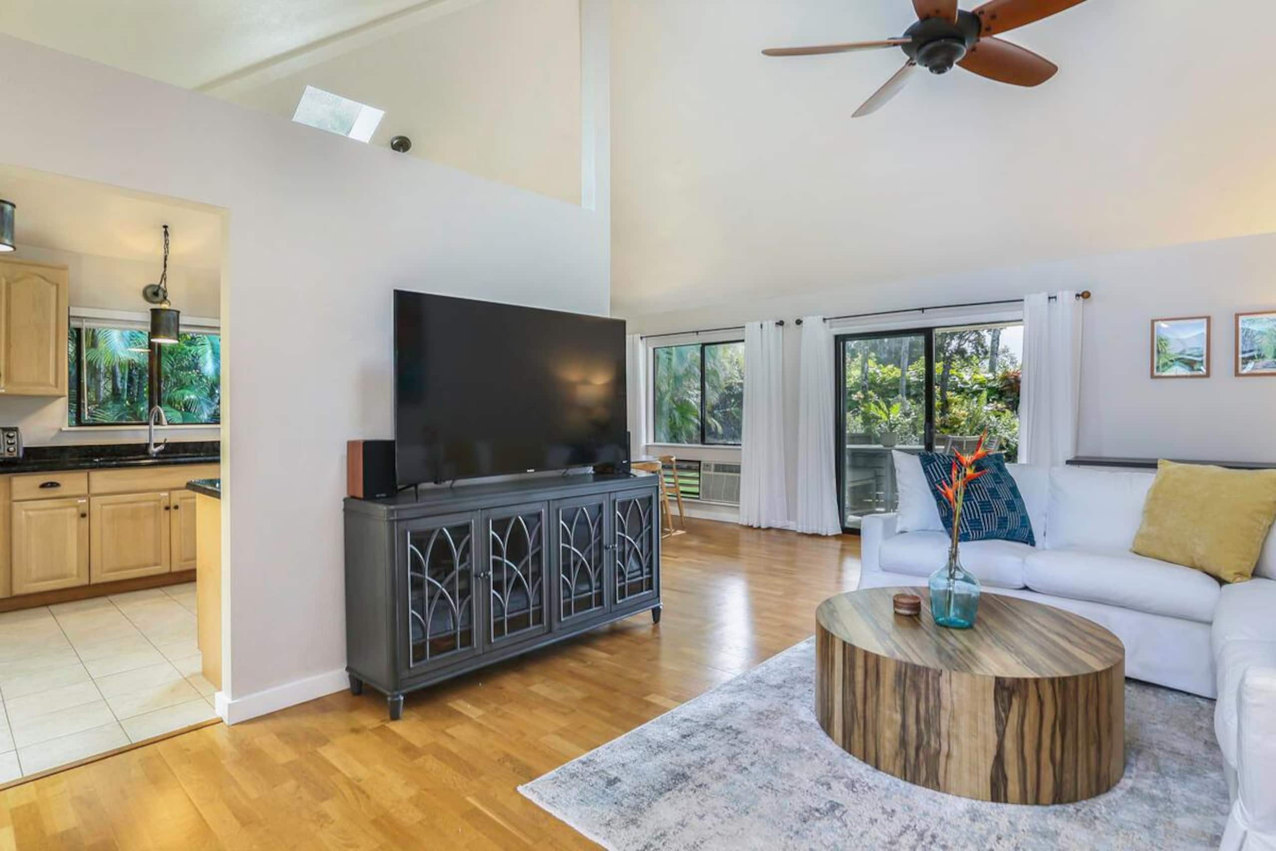 Home in Princeville · ★4.96 · 3 bedrooms · 3 beds · 2 baths - Image 10