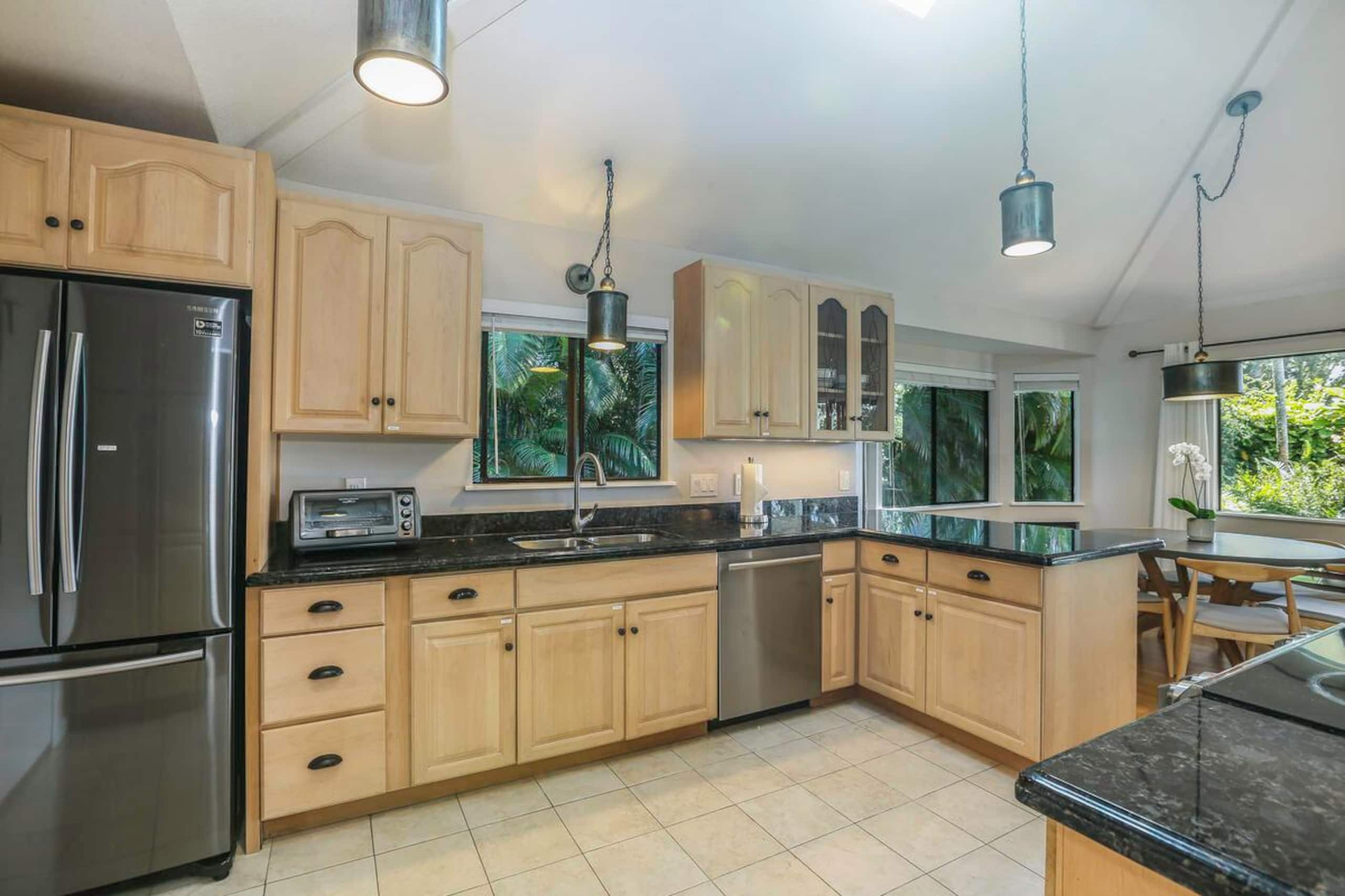 Home in Princeville · ★4.96 · 3 bedrooms · 3 beds · 2 baths - Image 3