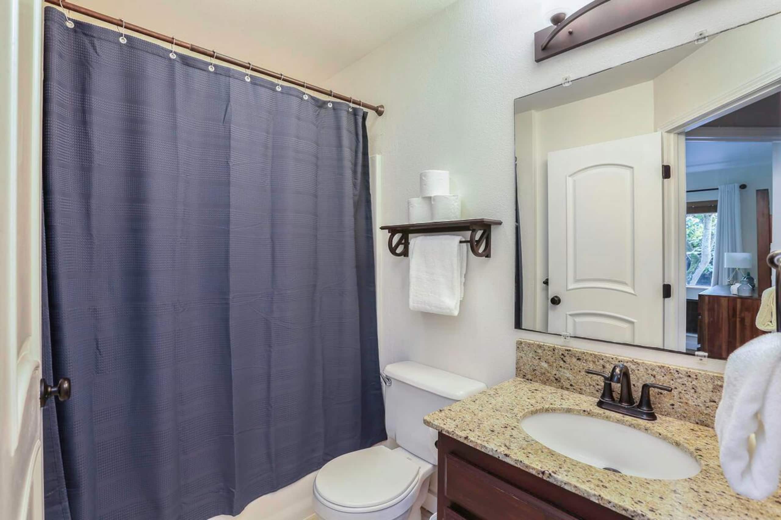 Home in Princeville · ★4.96 · 3 bedrooms · 3 beds · 2 baths - Image 15