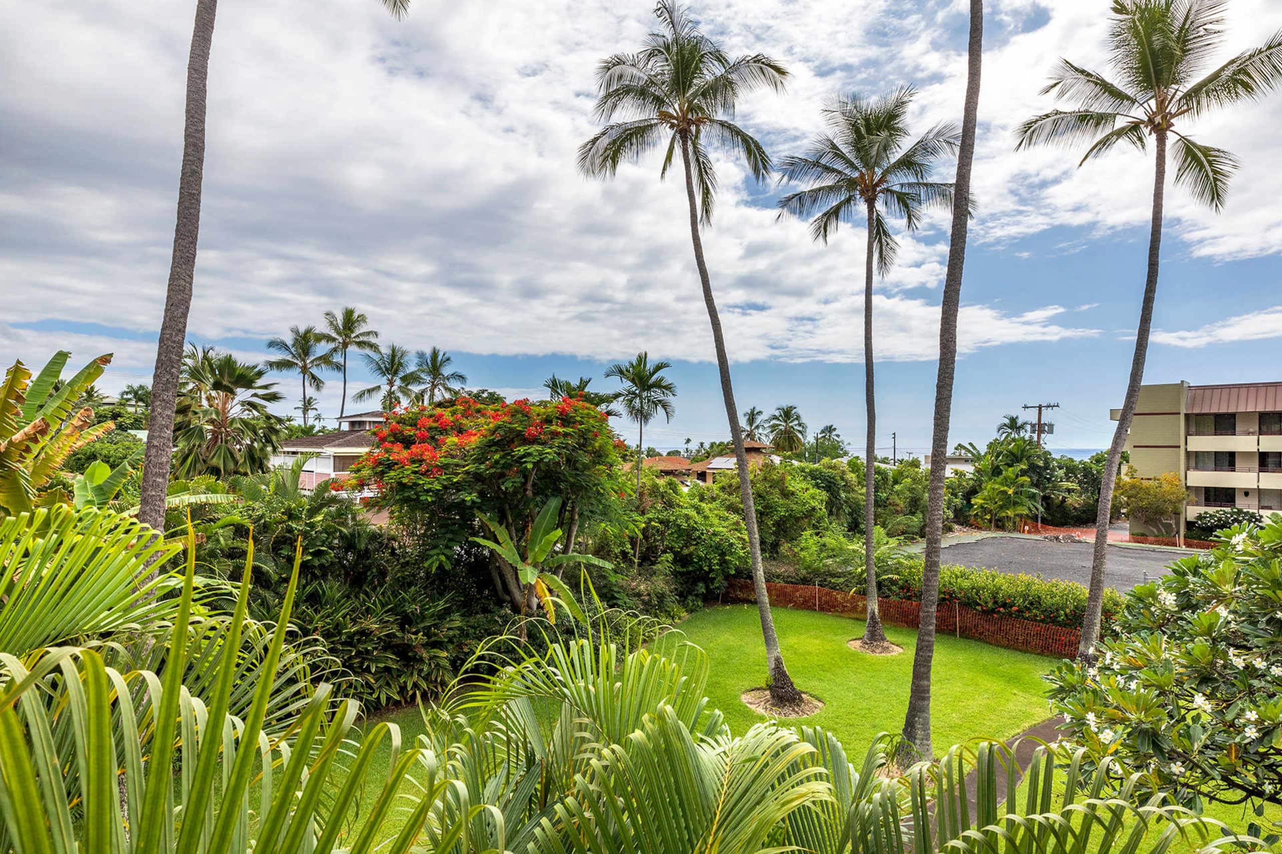 Condo in Kailua-Kona · ★4.88 · 2 bedrooms · 3 beds · 2 baths - Image 1