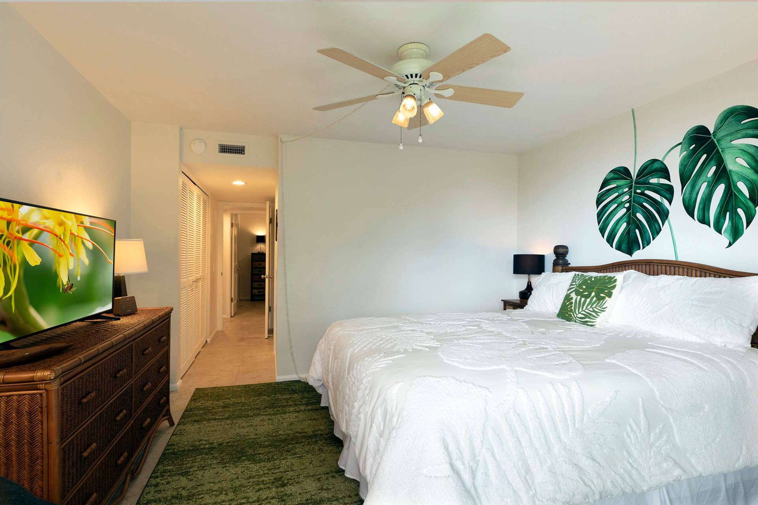 Condo in Kailua-Kona · ★4.88 · 2 bedrooms · 3 beds · 2 baths - Image 19