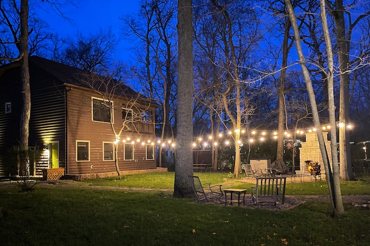 550 Ft From Beach, Pets Ok, Ping Pong & Fire Pit - New Buffalo, MI