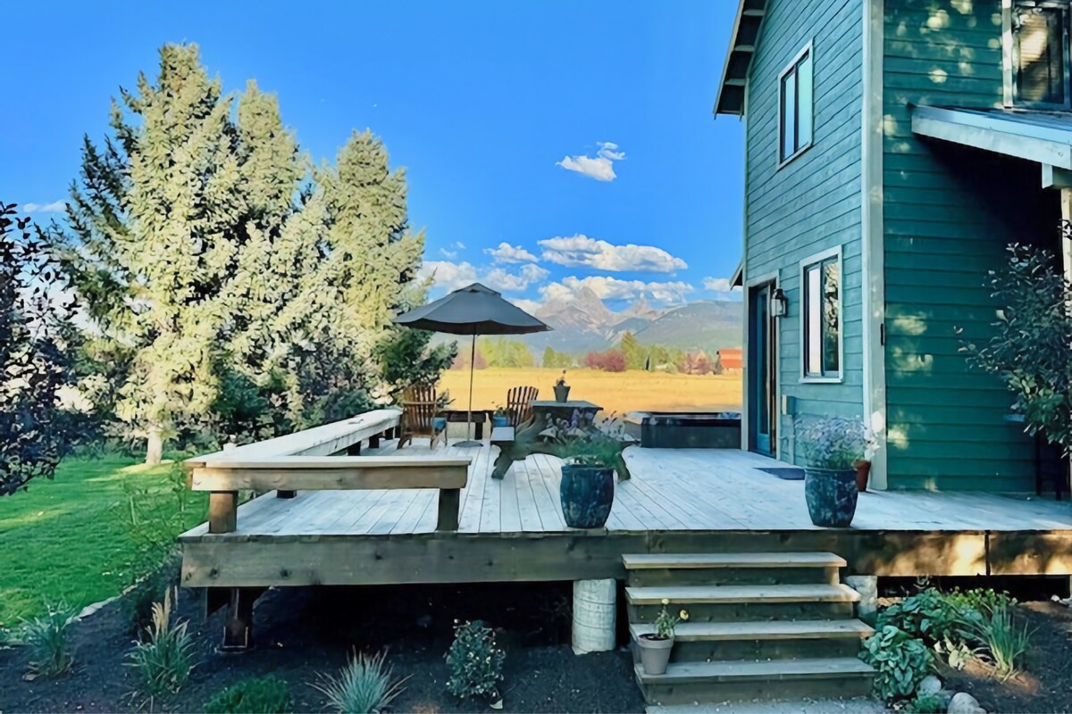 Mesa Lodge — view 2