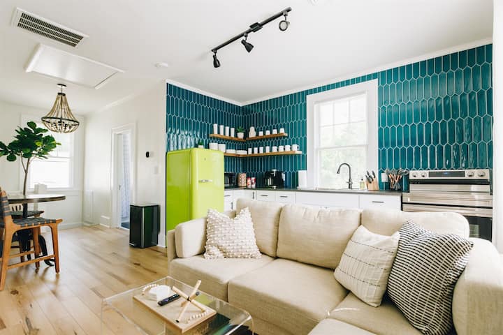 The Modern Classic | 4Bd/3Bth Home | Sleeps 10