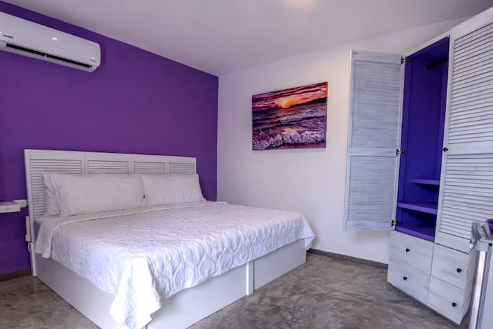 Dormitorio con baño / 2do piso / vista a la piscina Pungle