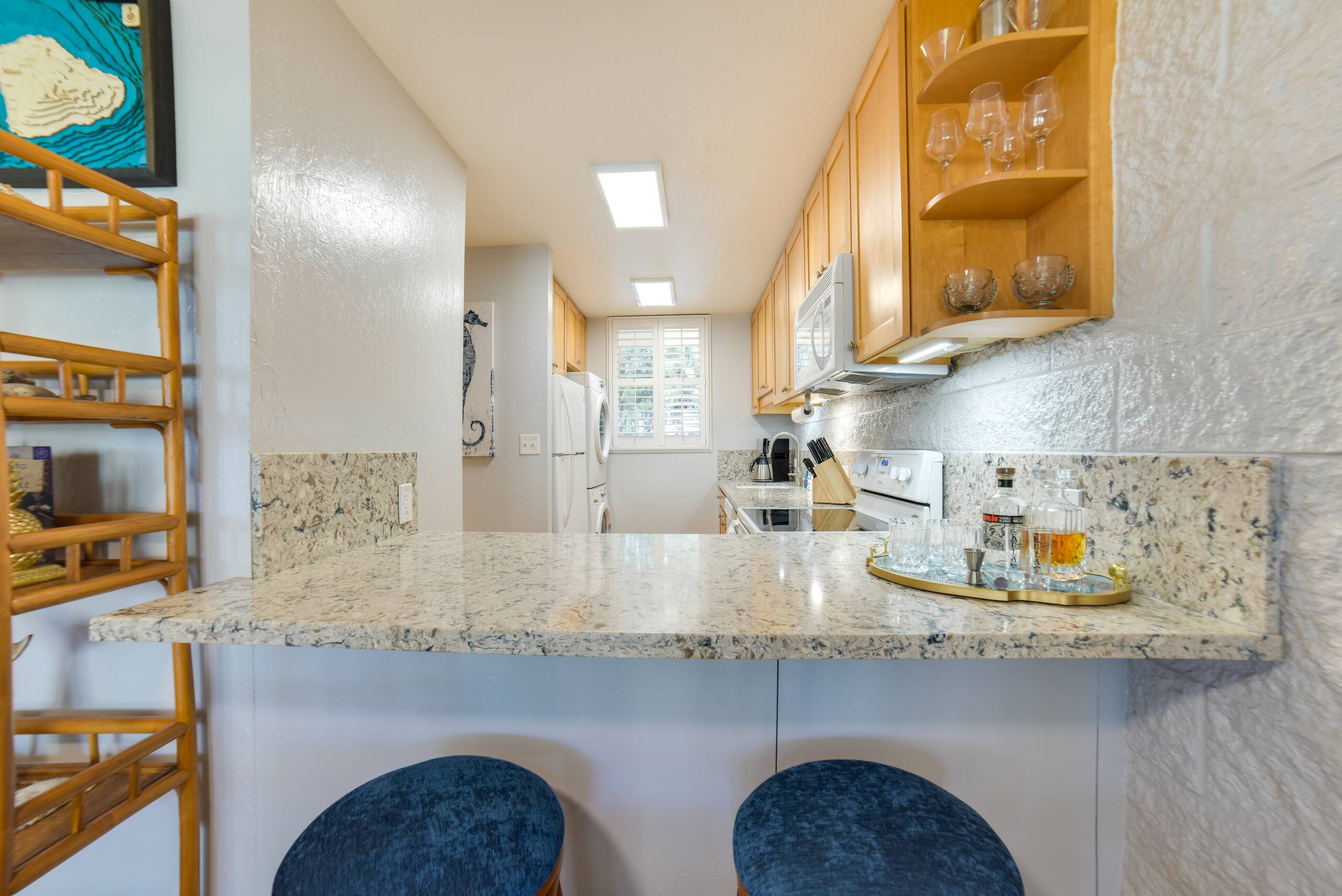 Condo in Wailuku · ★4.78 · 2 bedrooms · 3 beds · 2 shared baths - Image 11