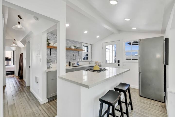 Modern A-Frame | Walkable | Two Balconies | Views gallery image 4