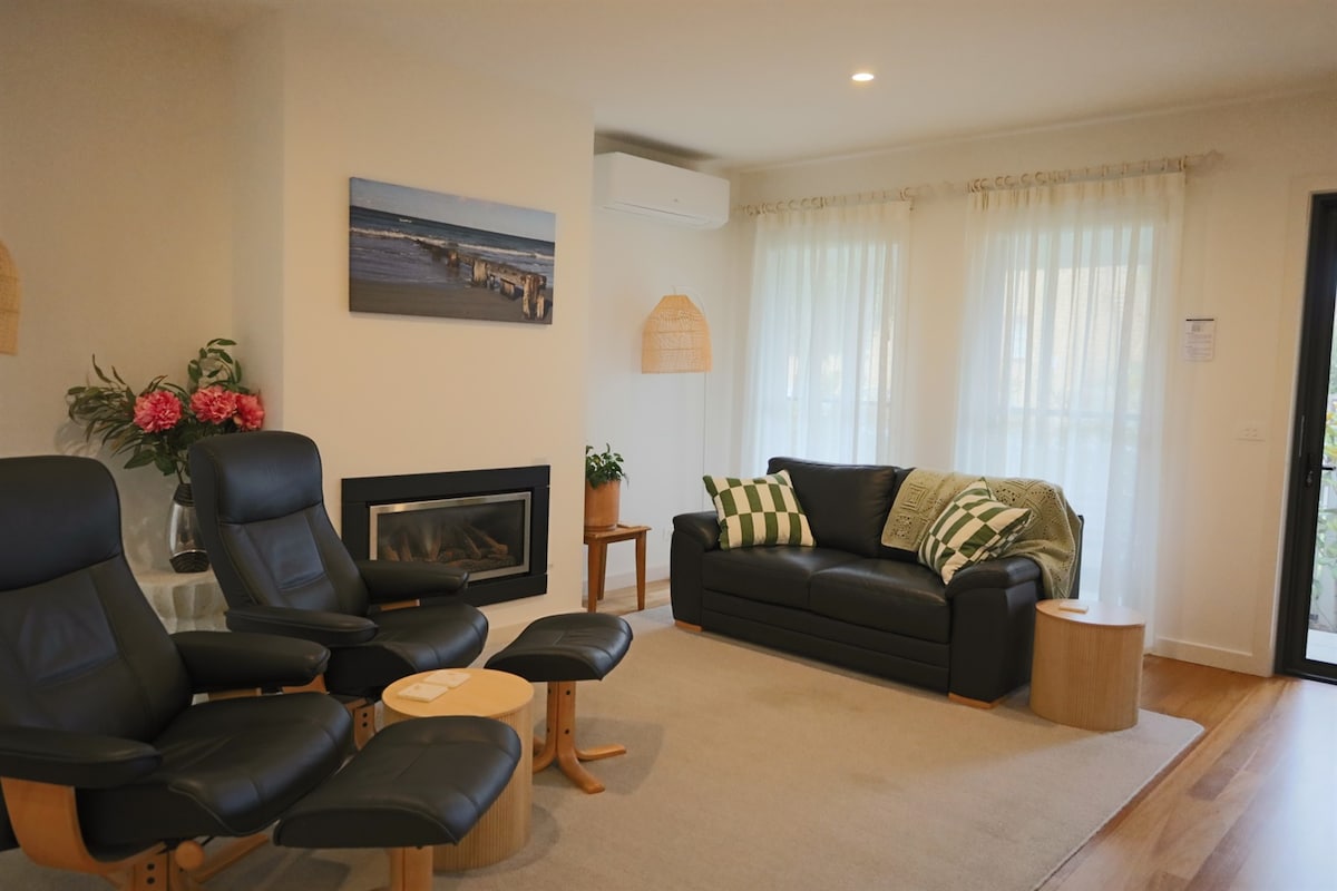 Top Airbnb: Seashells - a luxury adults only retreat in Port Fairy