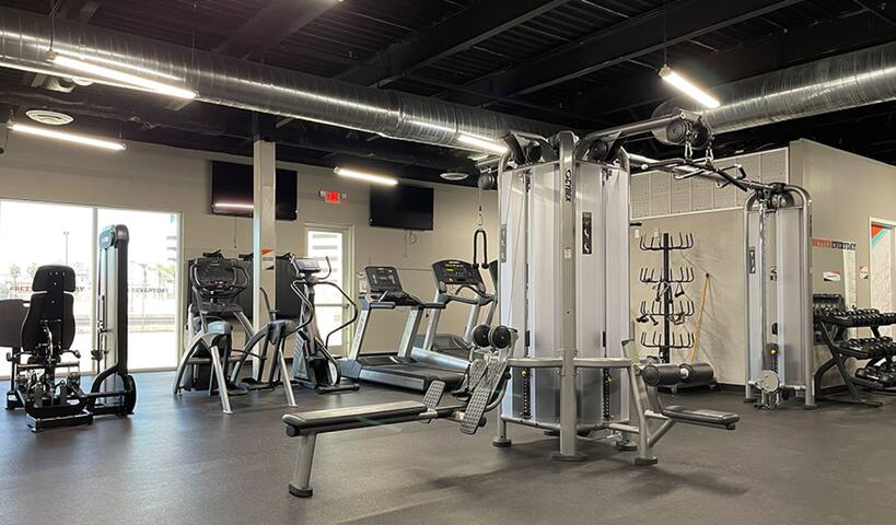 Time For a Getaway! 3 Relaxing Units, Pool gallery image 5