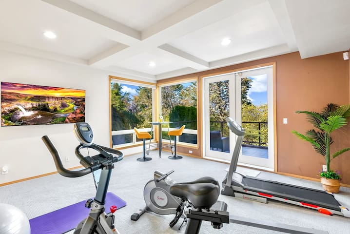 Purple House w/ Water View | 3 Decks | Gym | UW gallery image 4