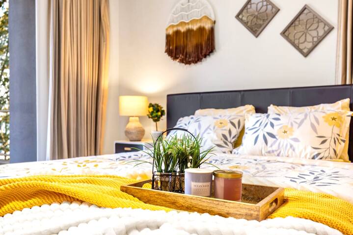 Purple House w/ Water View | 3 Decks | Gym | UW gallery image 3