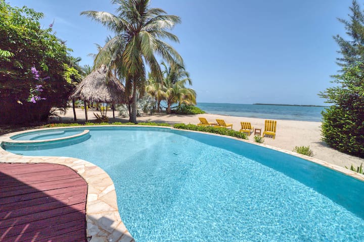 Casa Del Sol Villa in Quiet North Placencia Village