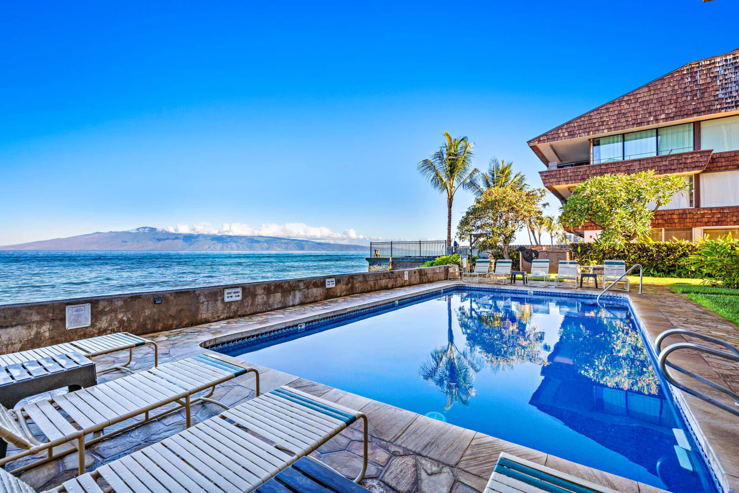 Condo in Lahaina · ★4.75 · 1 bedroom · 2 beds · 1 private bath - Image 22