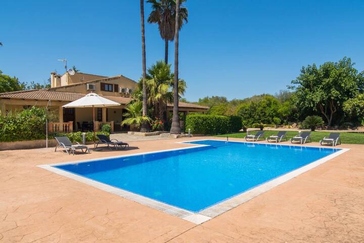 Es Caulls gallery image 3