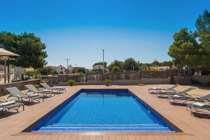 Anglesos gallery image 3