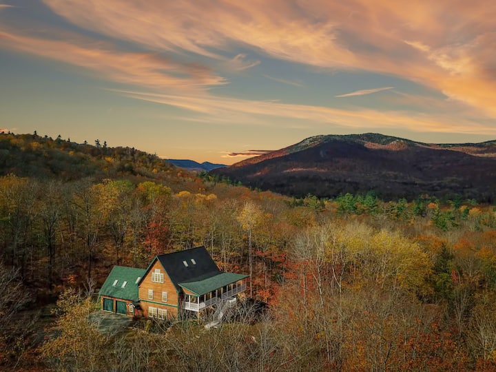 Ledges Estate | 4100 Ft.² Luxury Mountain Home - Jackson, NH