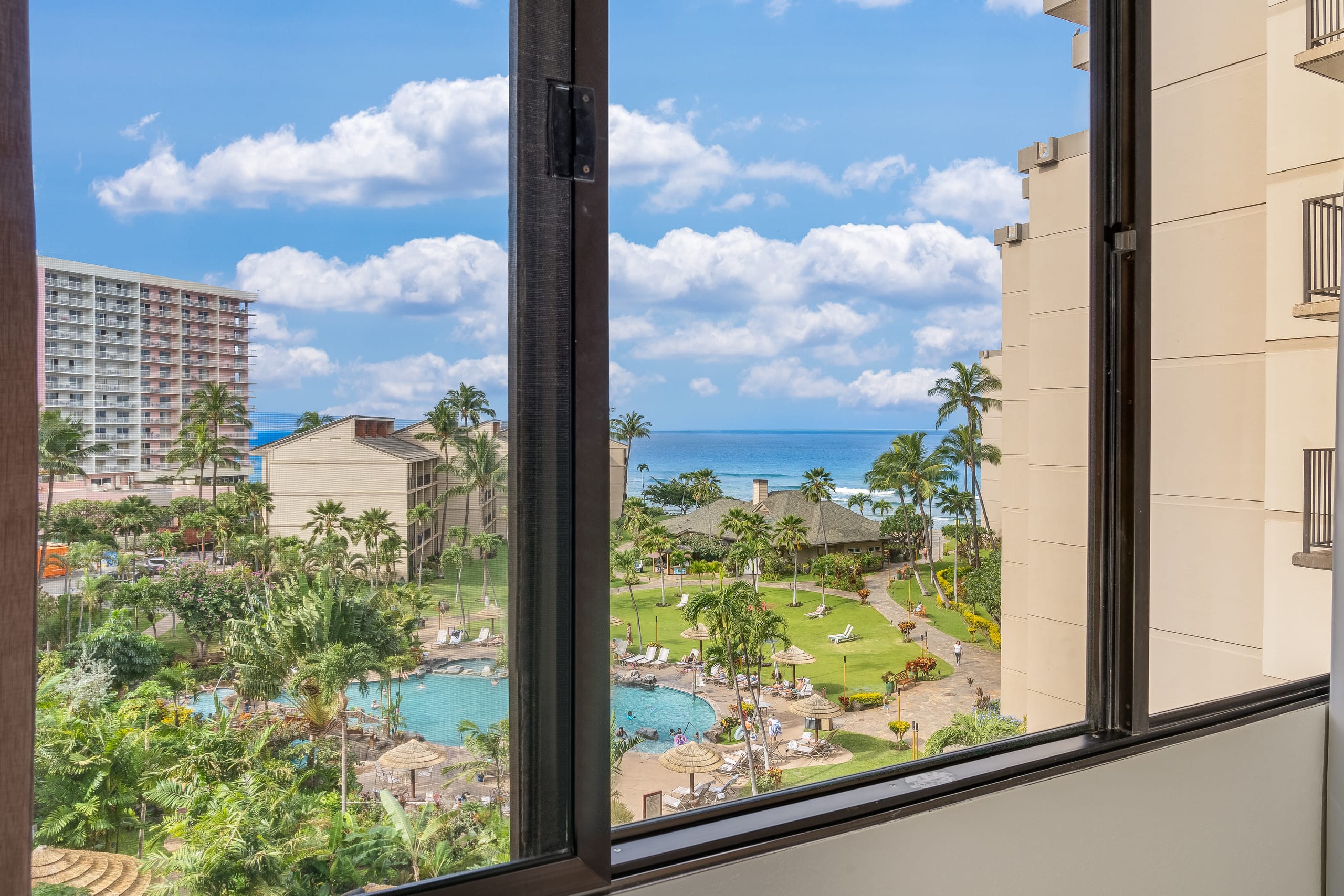 Condo in Lahaina · ★4.75 · 2 bedrooms · 4 beds · 2 baths - Image 15