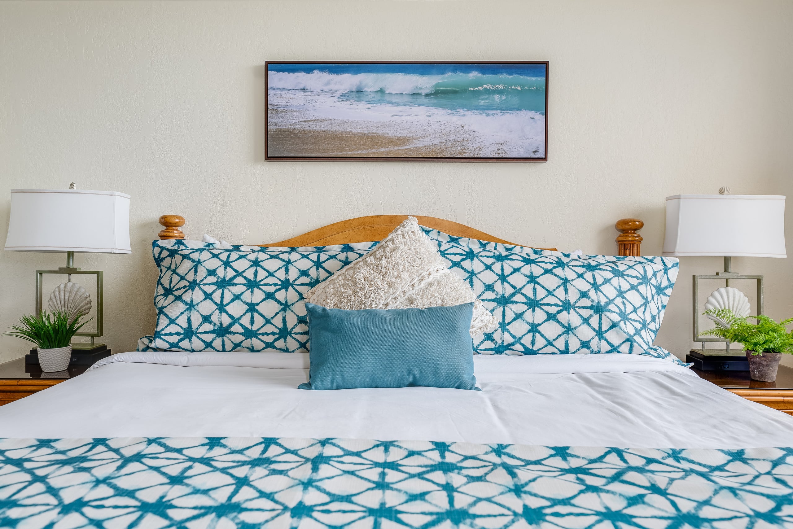 Condo in Lahaina · ★4.75 · 2 bedrooms · 4 beds · 2 baths - Image 14