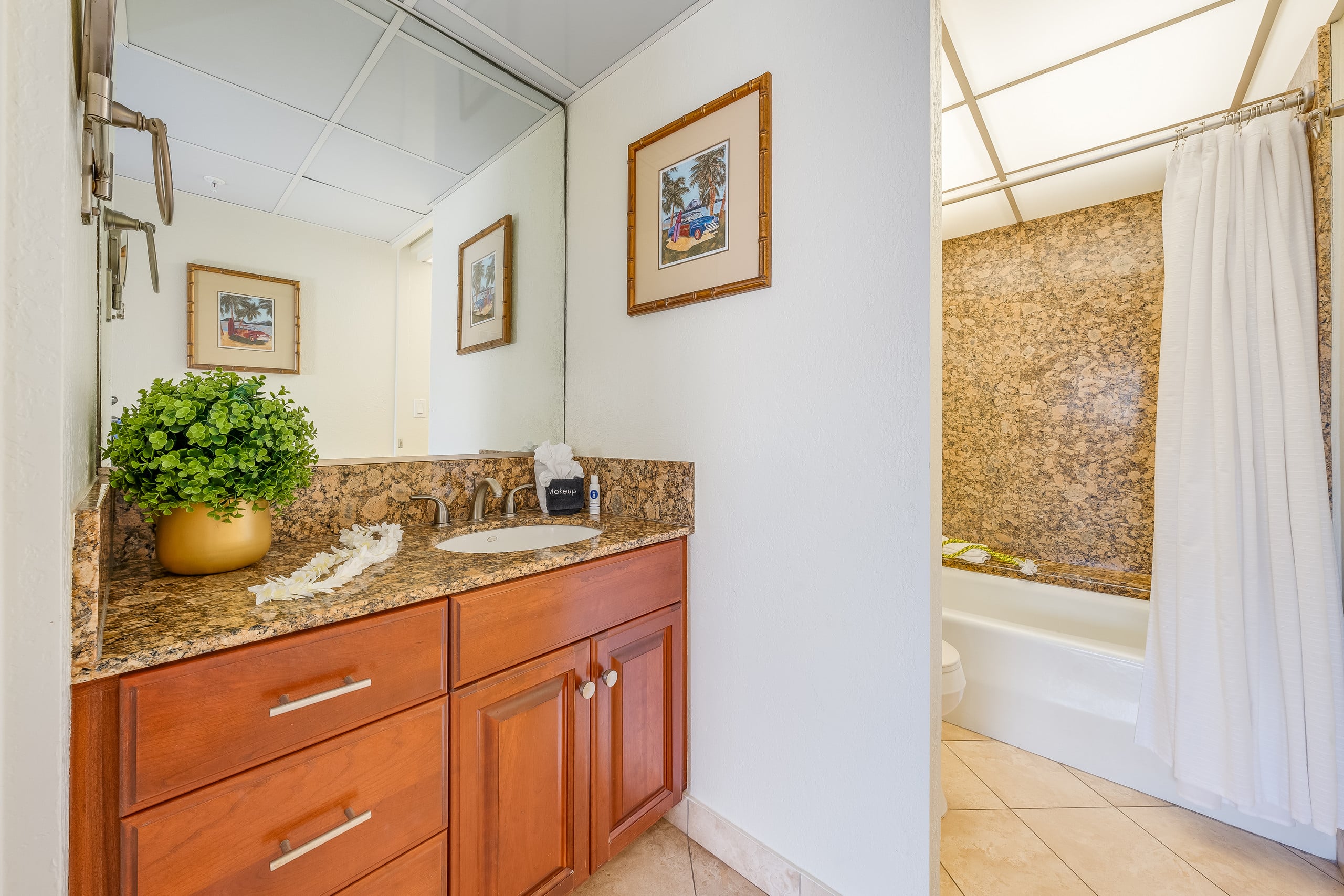 Condo in Lahaina · ★4.75 · 2 bedrooms · 4 beds · 2 baths - Image 23