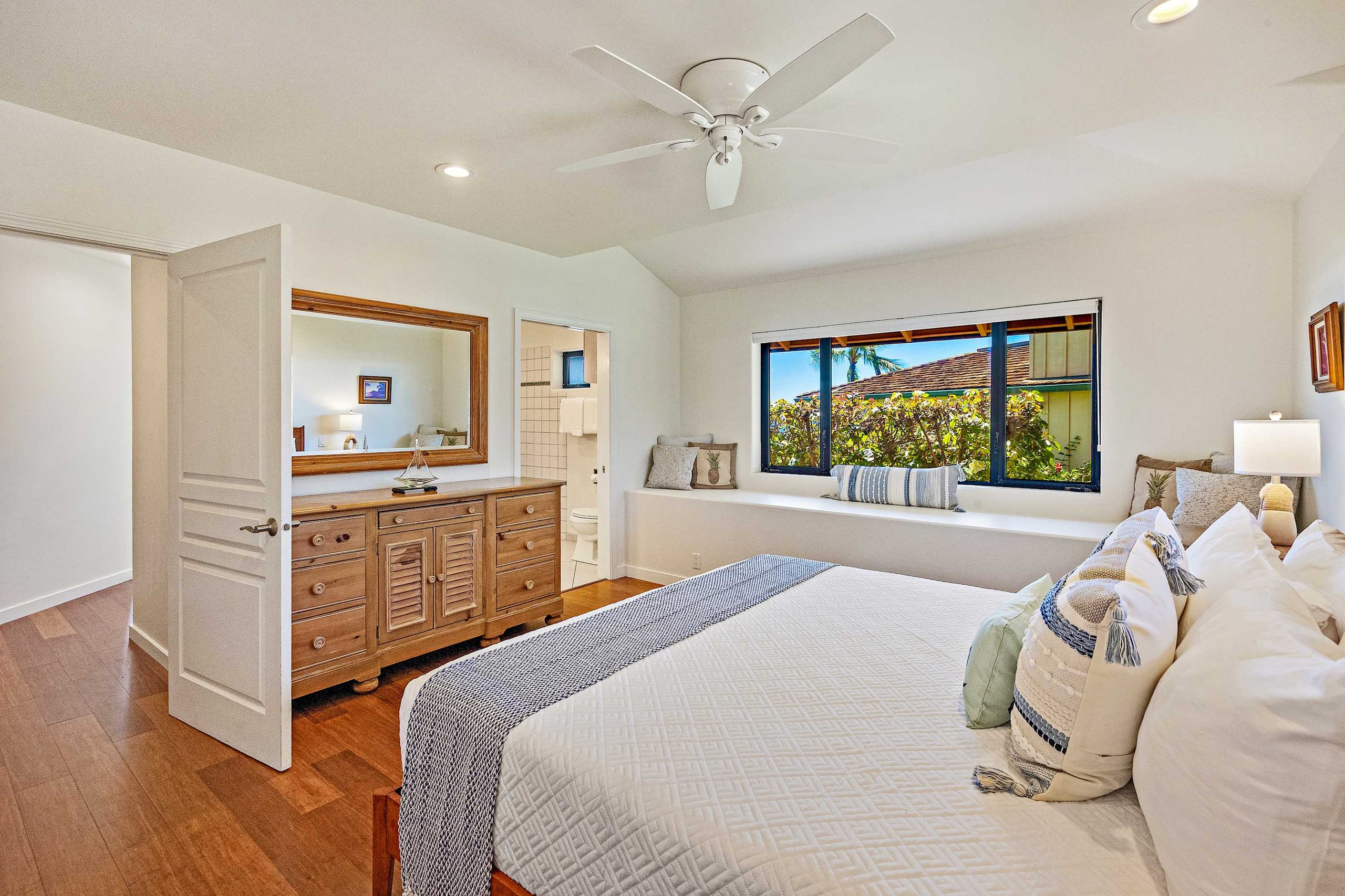 Townhouse in Lahaina · ★5.0 · 4 bedrooms · 3.5 baths - Image 19