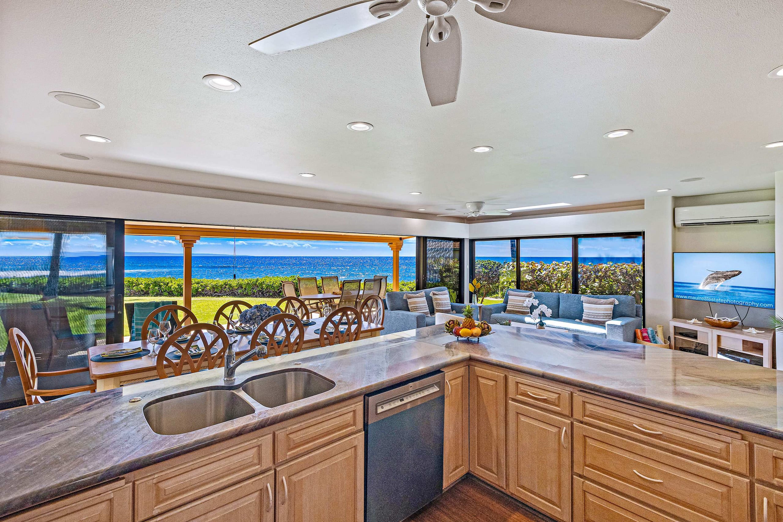 Townhouse in Lahaina · ★5.0 · 4 bedrooms · 3.5 baths - Image 8