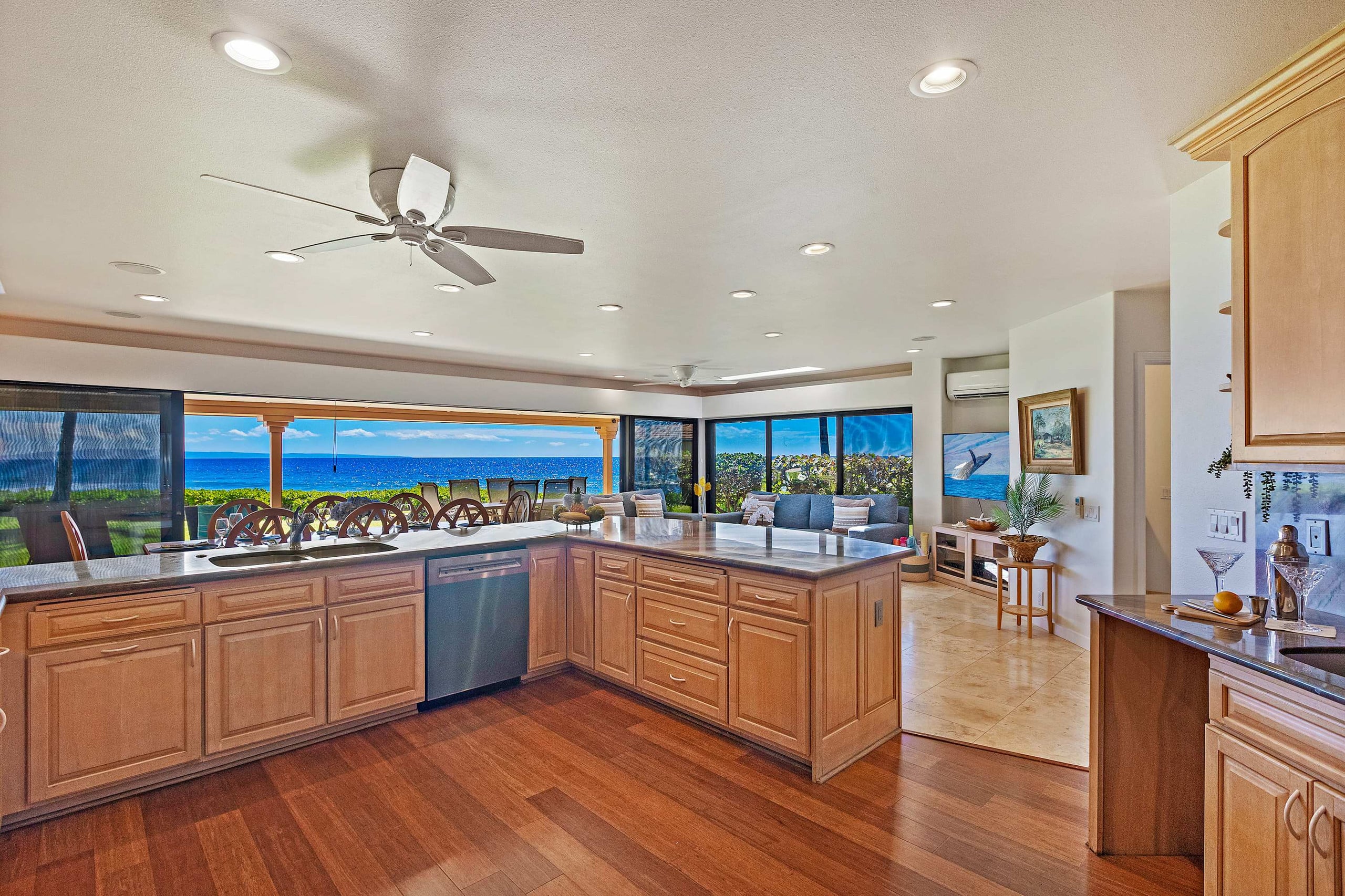 Townhouse in Lahaina · ★5.0 · 4 bedrooms · 3.5 baths - Image 12