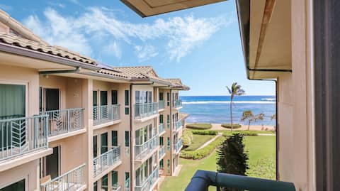 G407 - Top Floor Ocean & Pool View Suite with AC!