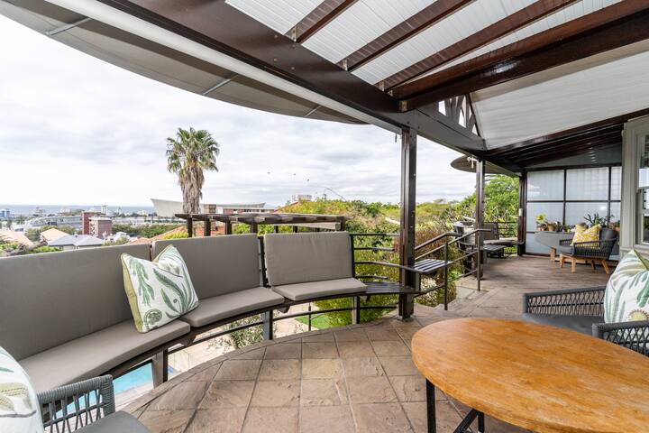 Spacious 3 Bedroom Home in Green Point with Pool gallery image 4