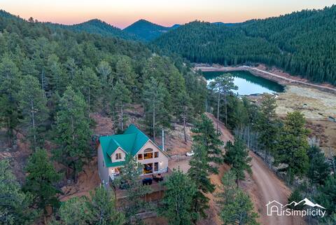 Serene Mtn Retreat • 360° Views • Patios • Hot Tub