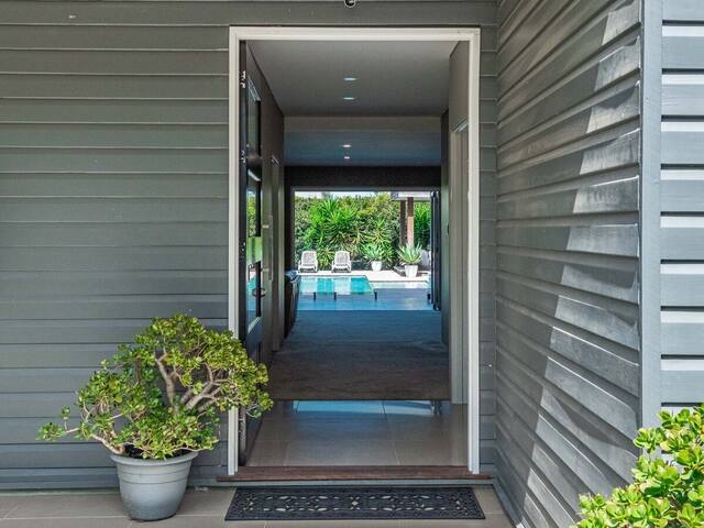 Luxurious Villa in Prime Brisbane Location gallery image 5