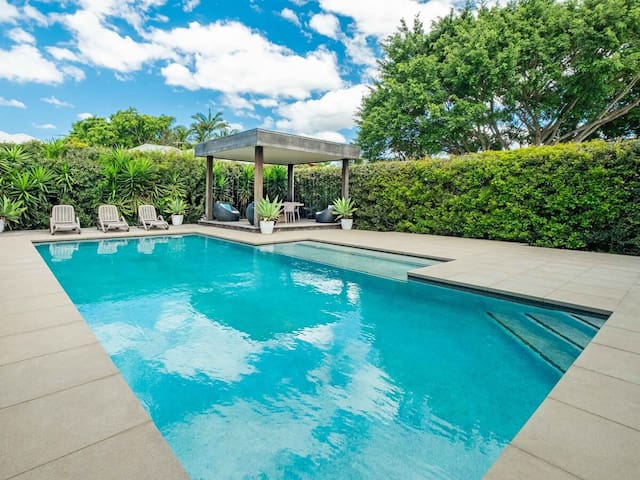 Luxurious Villa in Prime Brisbane Location