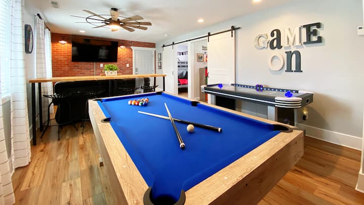 Hot Tub, Game Room, Only 2 Blocks From The Lake! - Utah