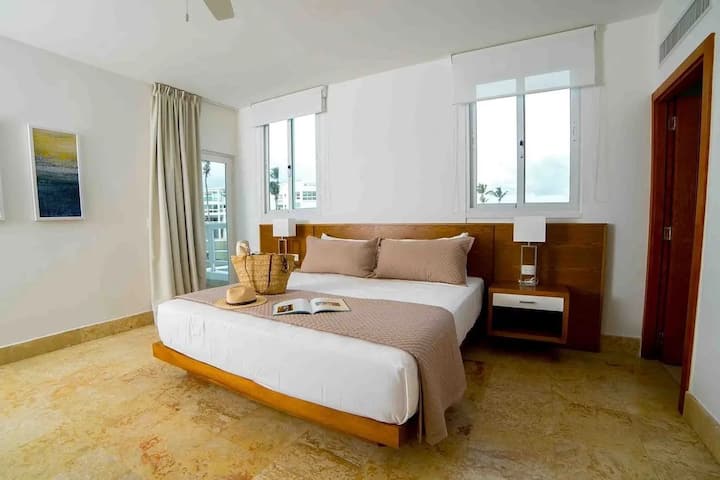 ﾍﾞｯﾄﾞﾙｰﾑ