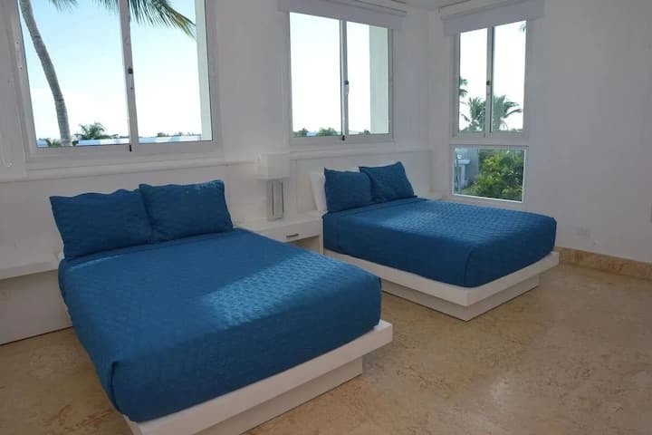 ﾍﾞｯﾄﾞﾙｰﾑ