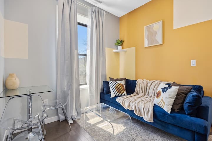 · 9 Br Triplex|1 Block > Train - New York
