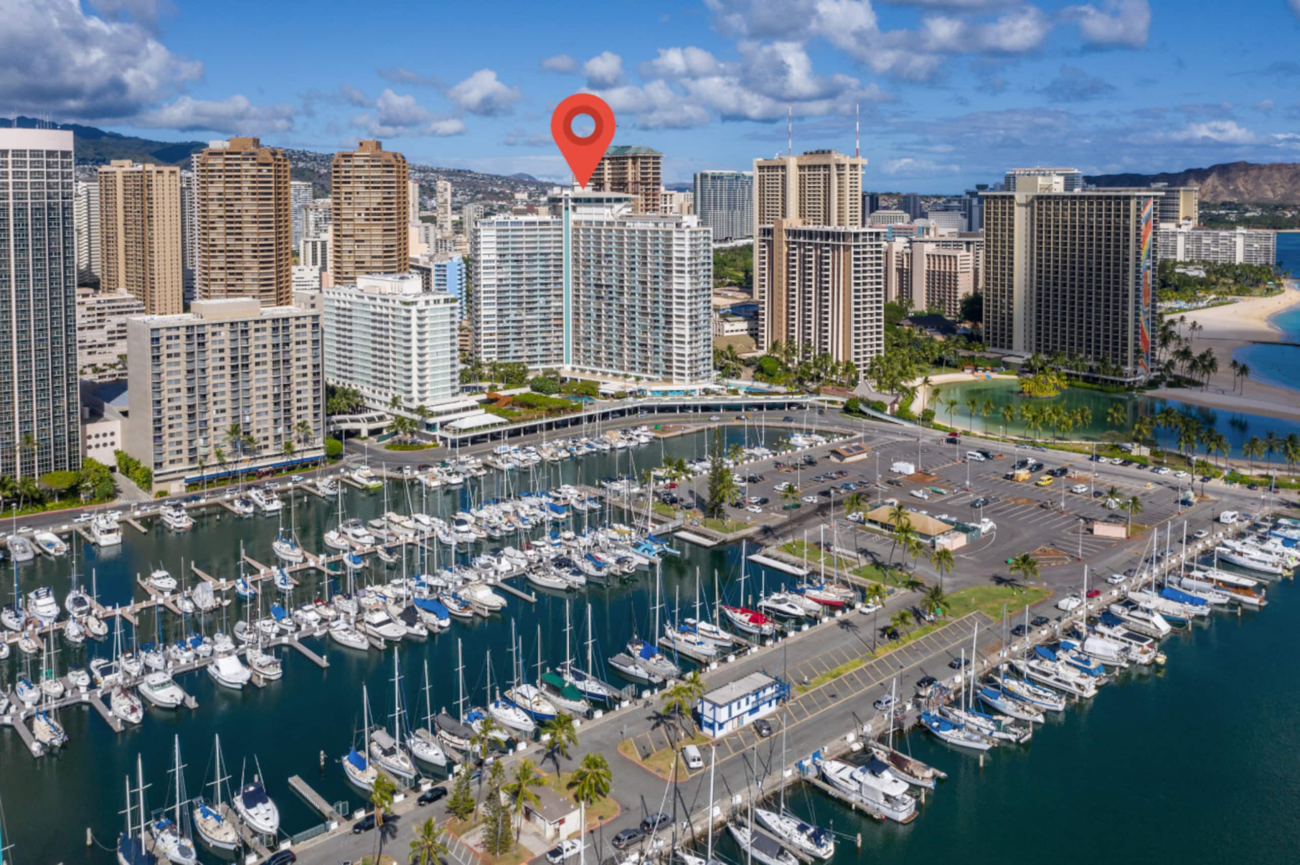 Condo in Honolulu · ★4.76 · 1 bedroom · 3 beds · 1 private bath - Image 40