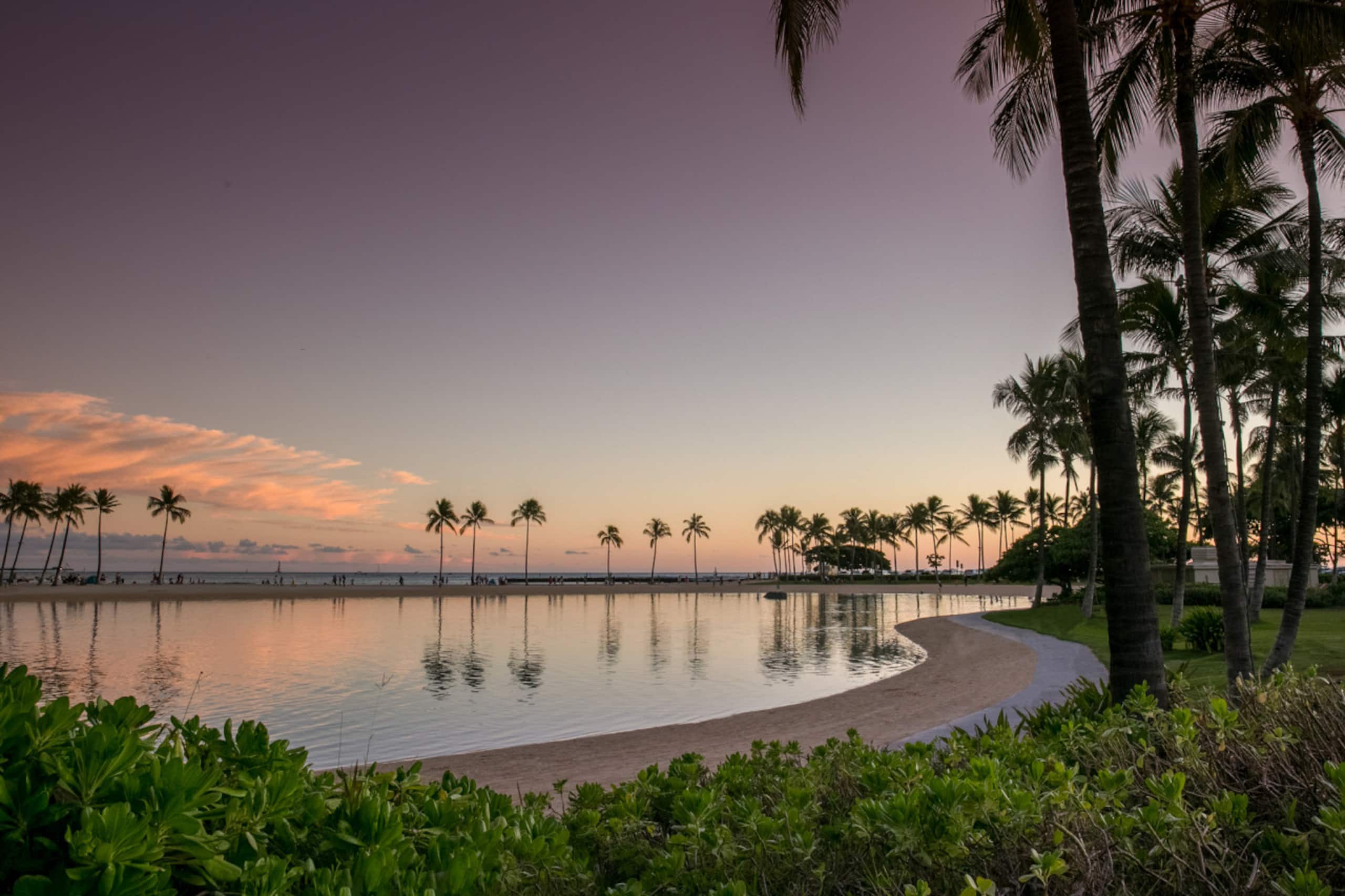 Condo in Honolulu · ★4.76 · 1 bedroom · 3 beds · 1 private bath - Image 34