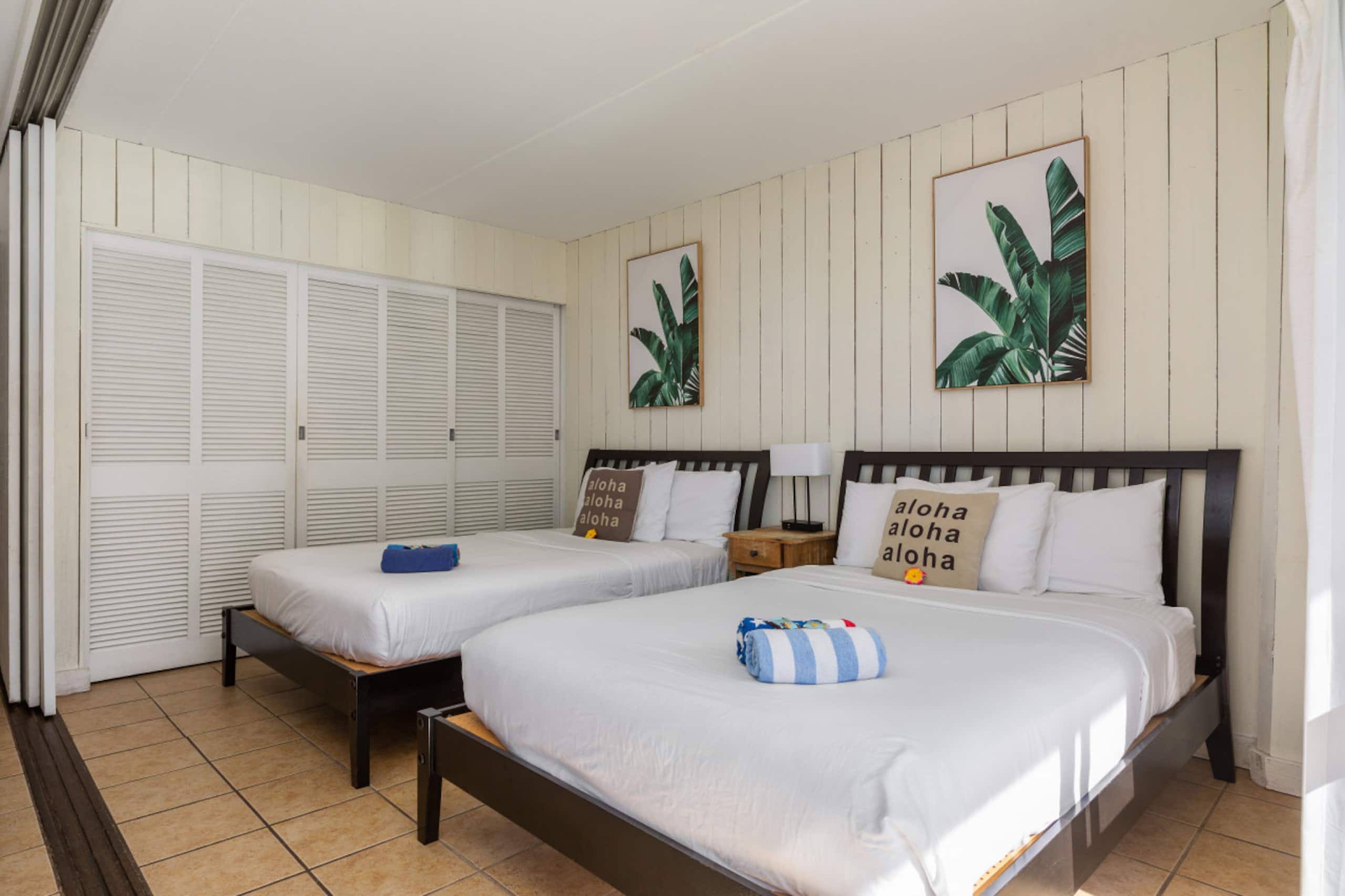 Condo in Honolulu · ★4.76 · 1 bedroom · 3 beds · 1 private bath - Image 2