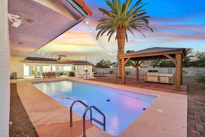 Tropicana Desert By Vegas-bnb 5 Bdr 3 Bth 6king Bd - Las Vegas