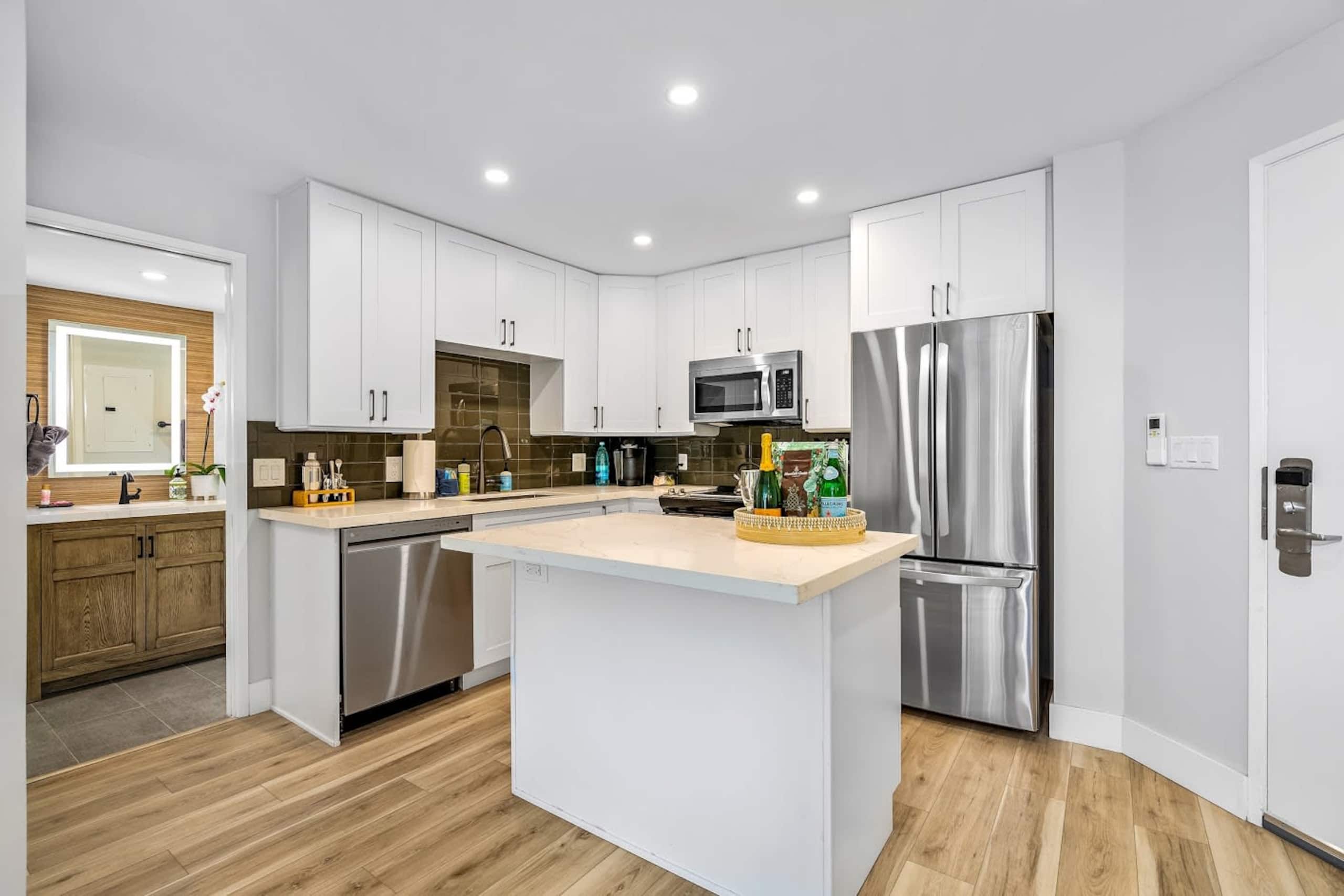 Condo in Kihei · ★4.89 · 1 bedroom · 2 beds · 1 bath - Image 8
