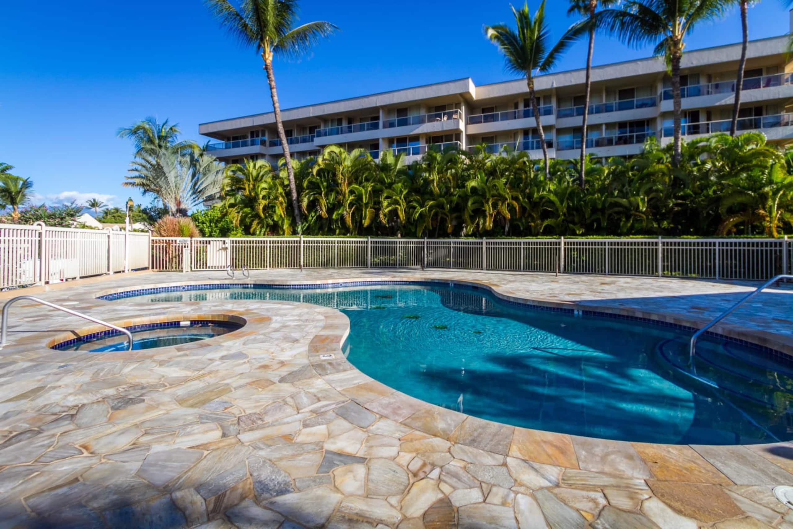 Condo in Kihei · ★4.89 · 1 bedroom · 2 beds · 1 bath - Image 27